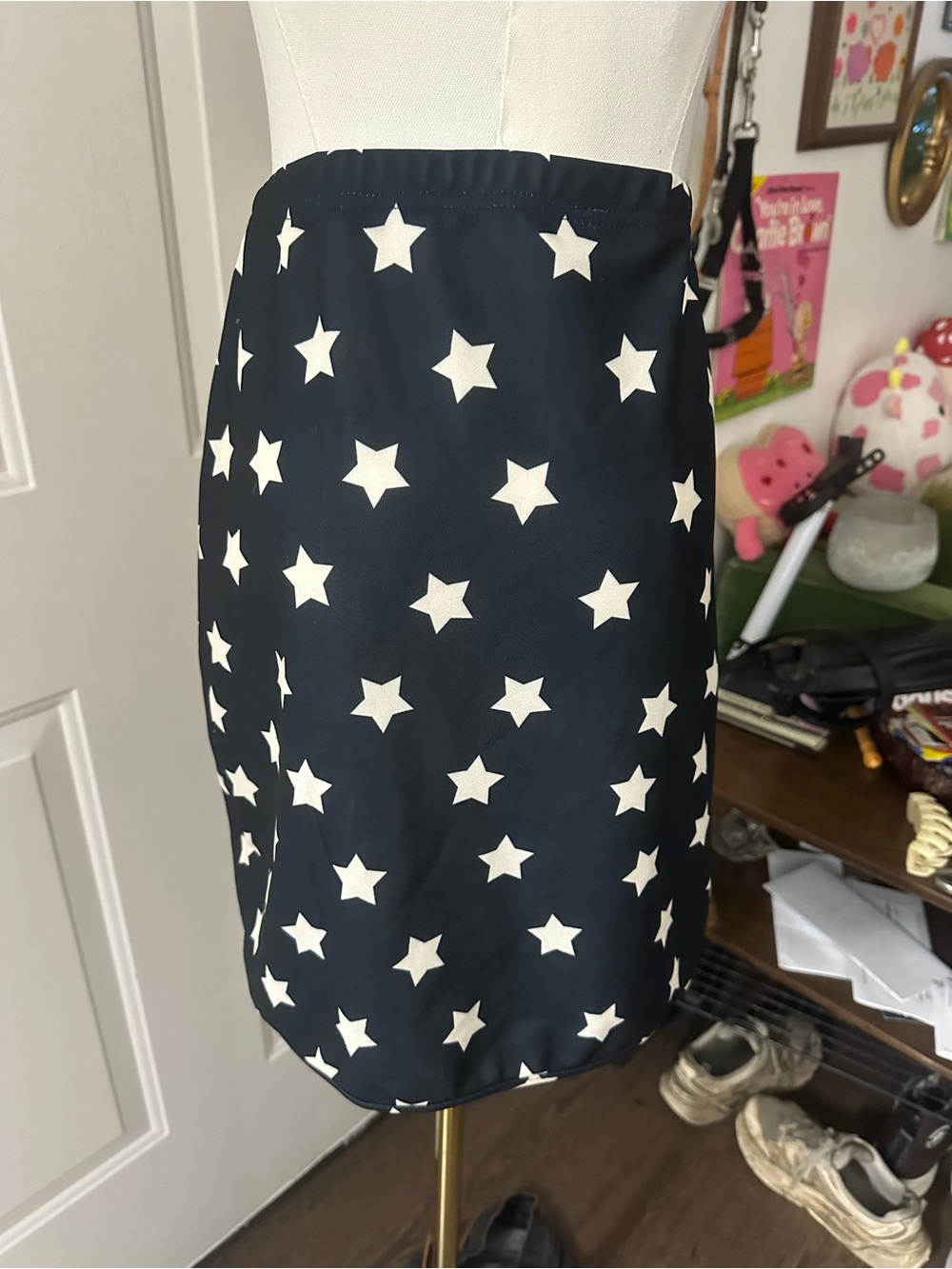 SHEIN Cream Pencil Skirt with Black Star Print - Picture 2 of 2